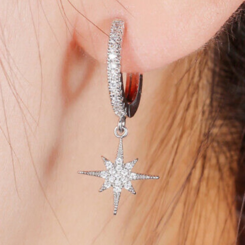New 925 Sterling silver Earrings - Picture 1 of 6